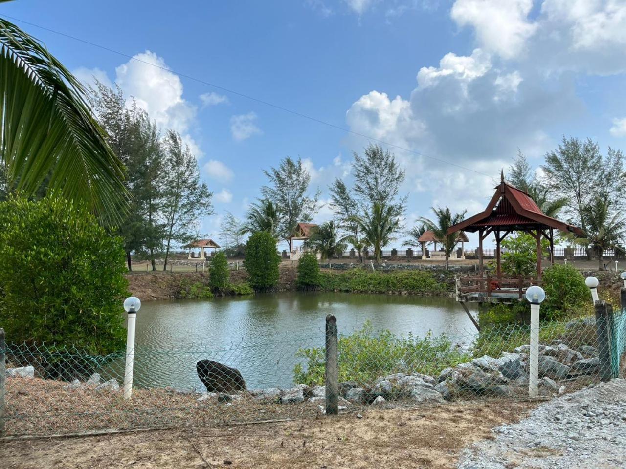 Kanza Beach Inn Marang Exterior photo