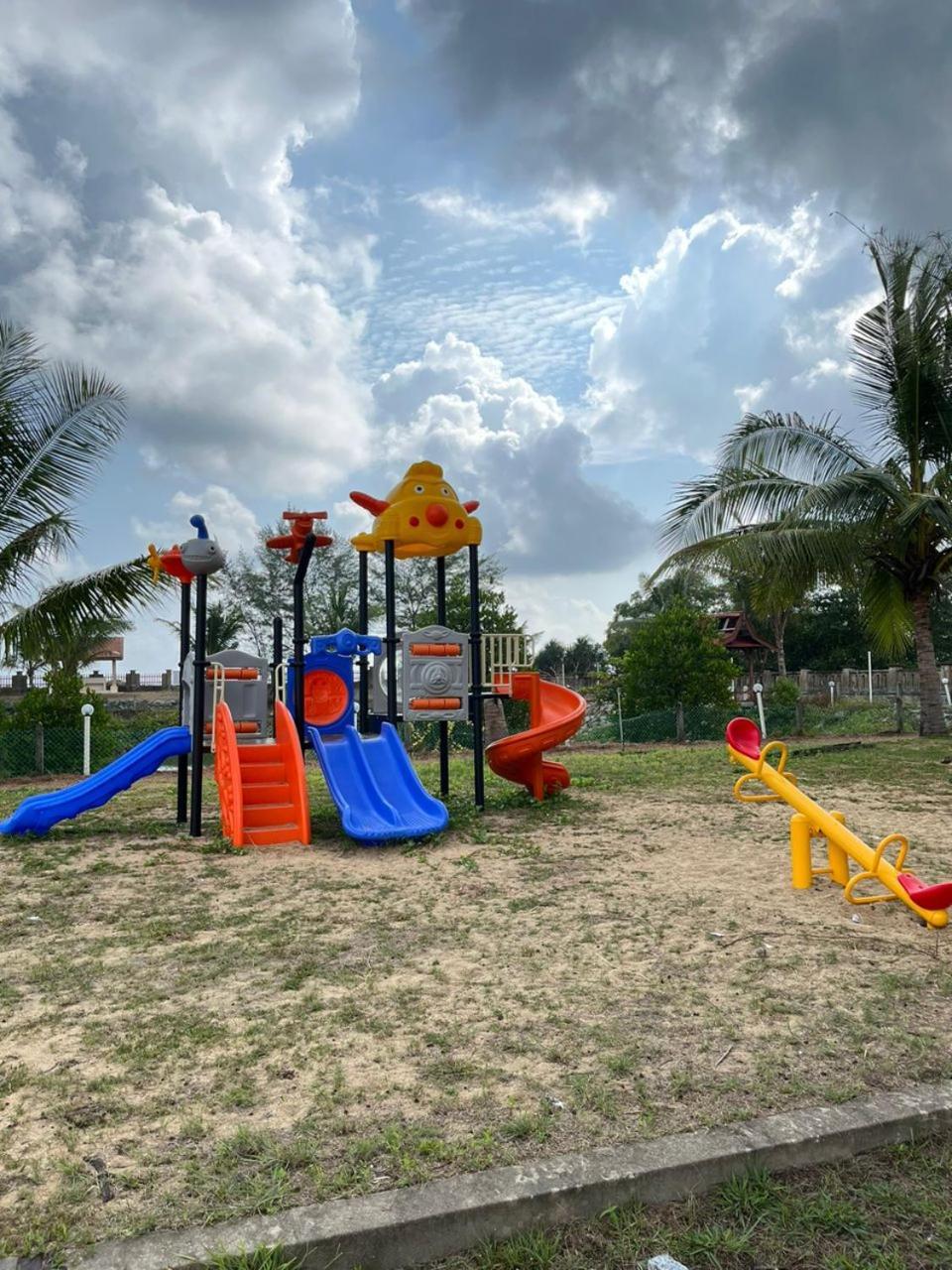 Kanza Beach Inn Marang Exterior photo