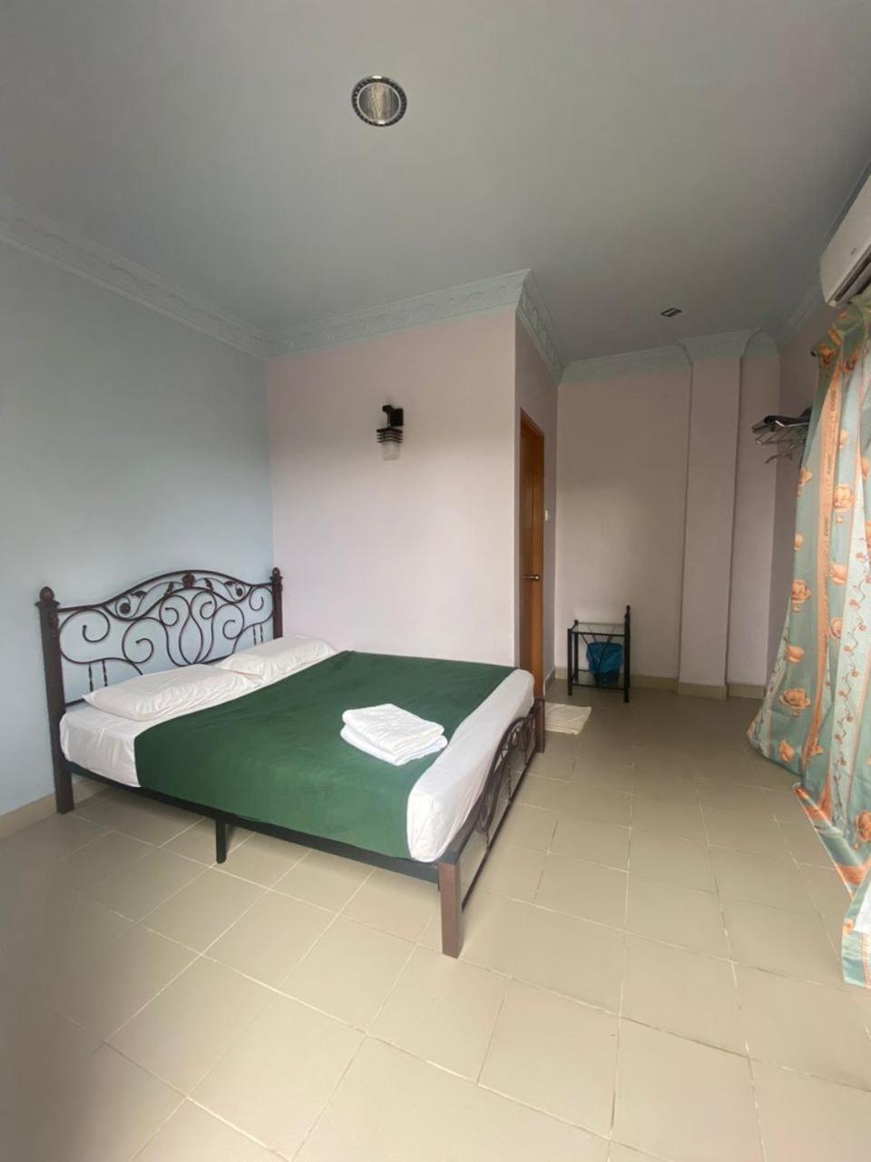 Kanza Beach Inn Marang Exterior photo