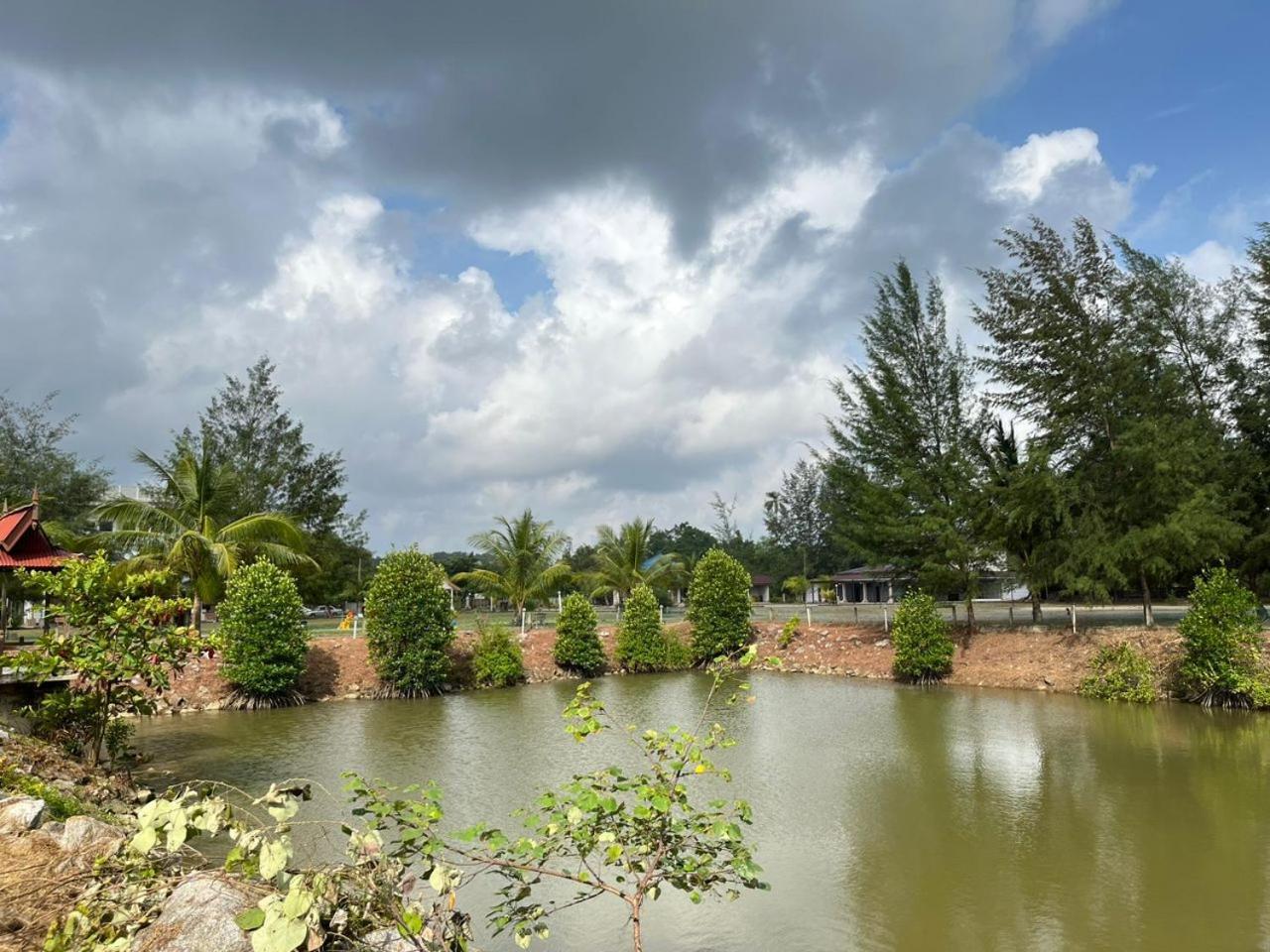 Kanza Beach Inn Marang Exterior photo