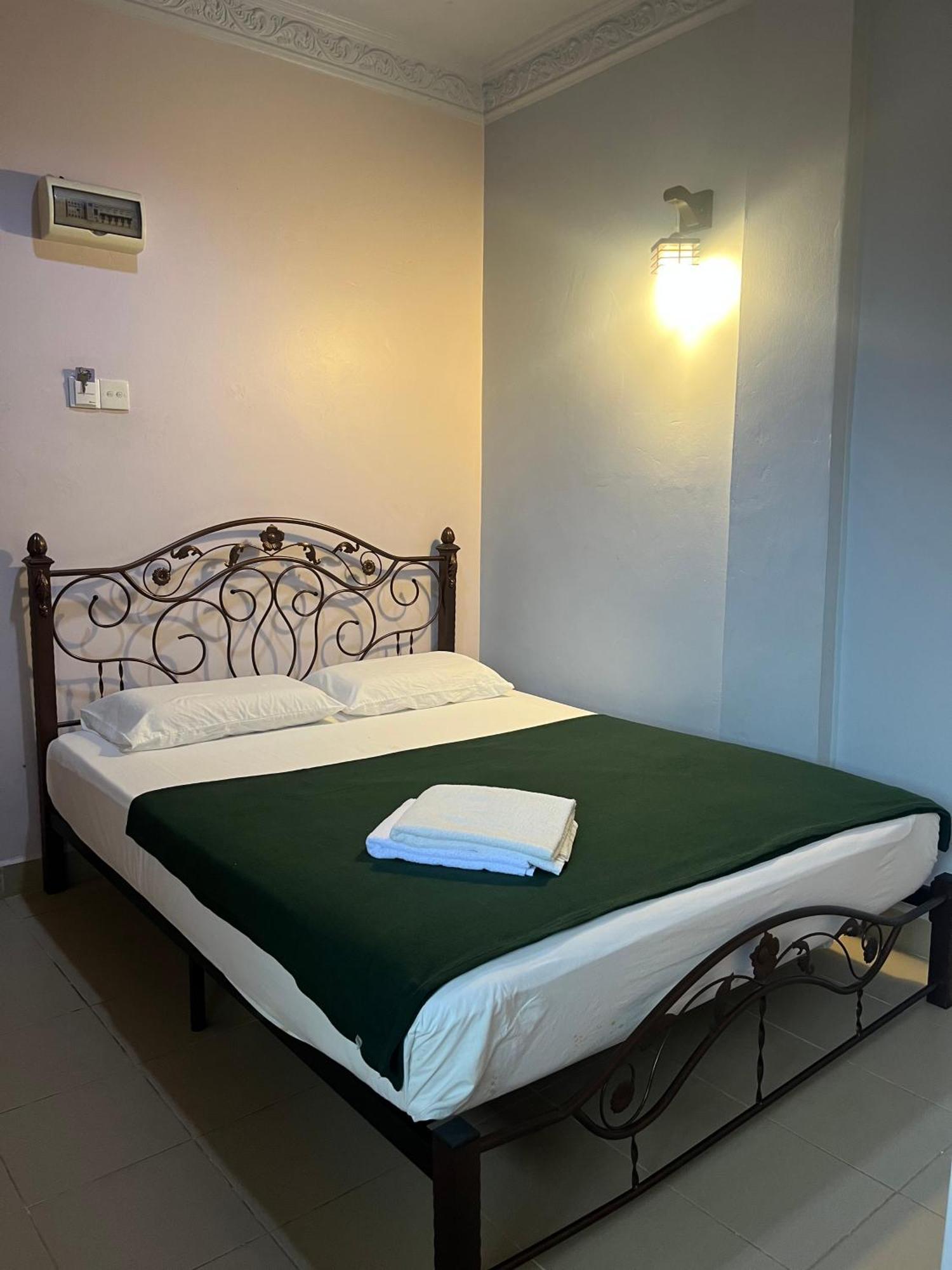 Kanza Beach Inn Marang Exterior photo