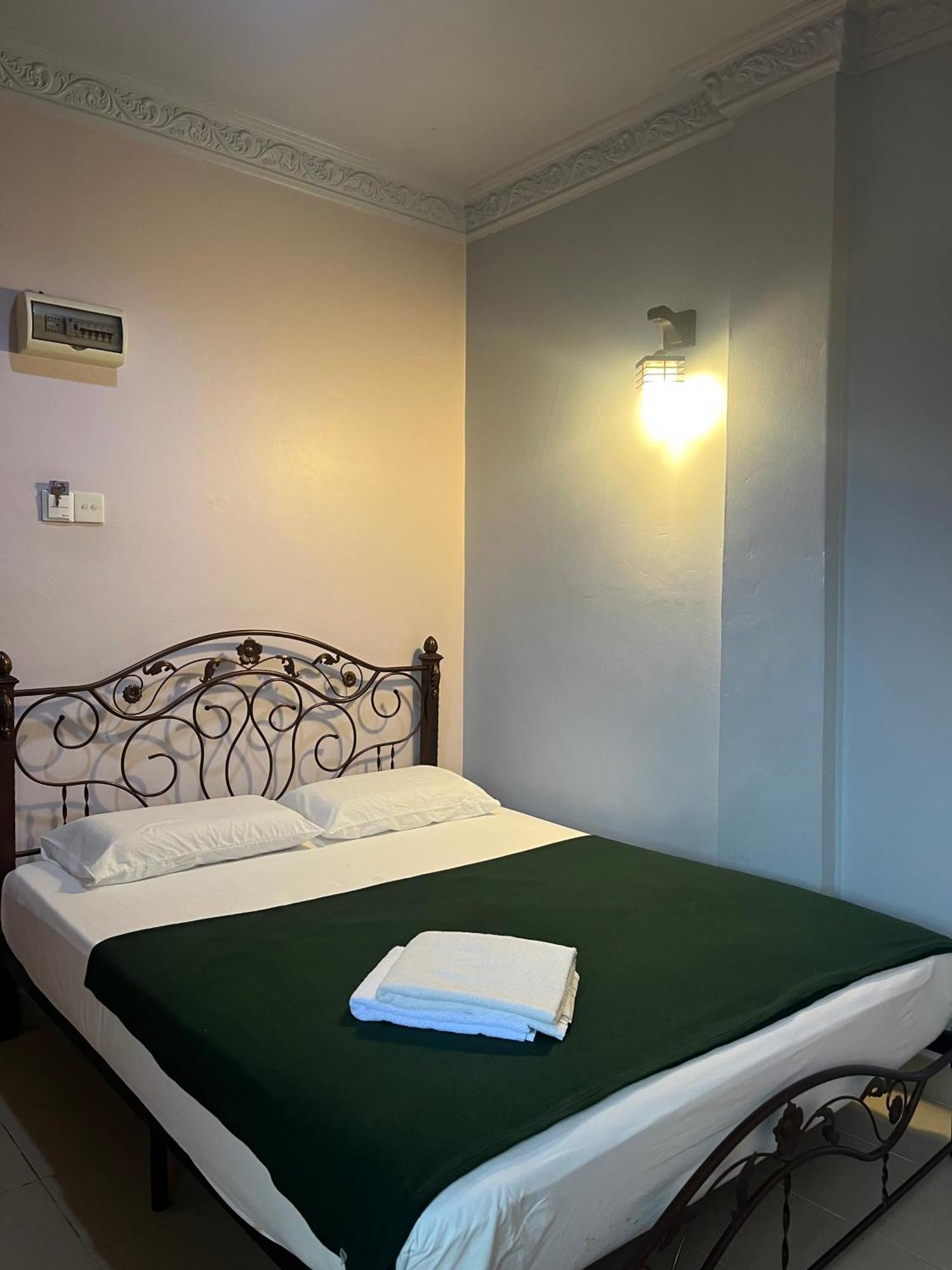 Kanza Beach Inn Marang Exterior photo