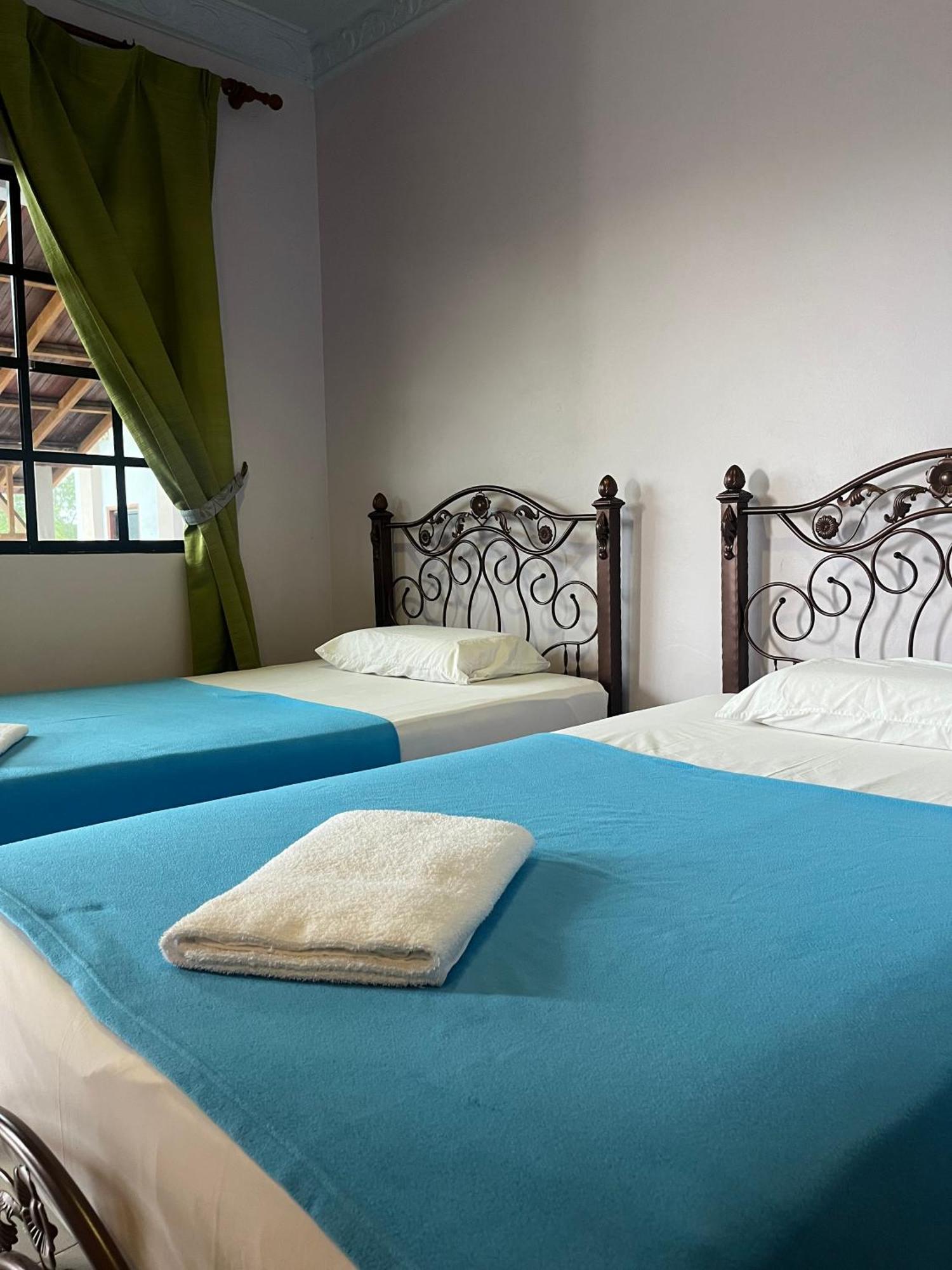 Kanza Beach Inn Marang Exterior photo