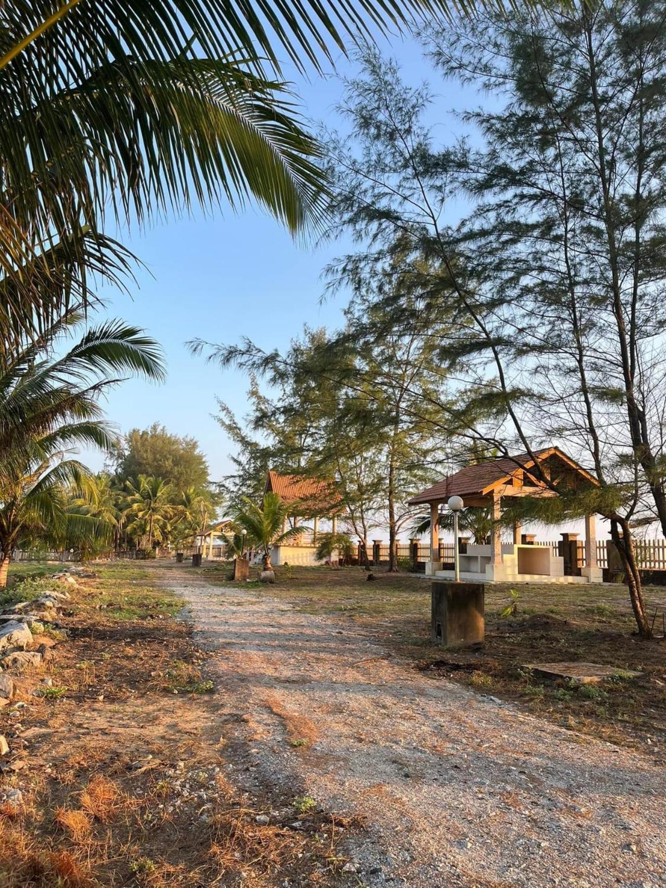 Kanza Beach Inn Marang Exterior photo